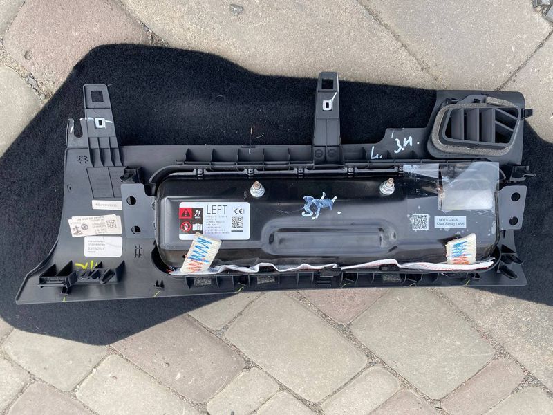 Подушка колен водителя Tesla Model 3 Highland 2024- 177446200E фото