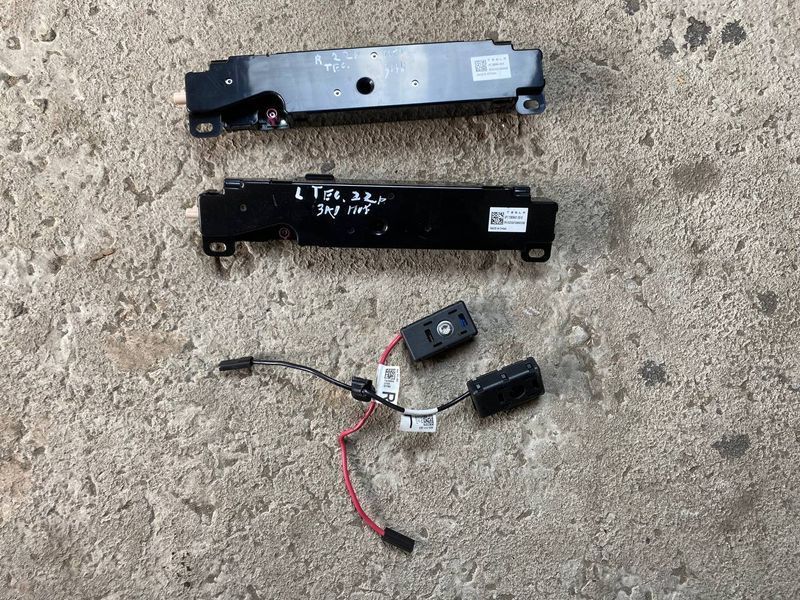 Bluetooth Antenna Tesla Model 3 2018-, Model Y 2020-2025 158560100E фото