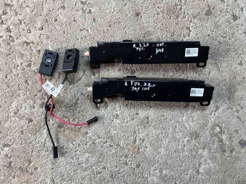 Bluetooth Antenna Tesla Model 3 2018-, Model Y 2020-2025 158560100E фото
