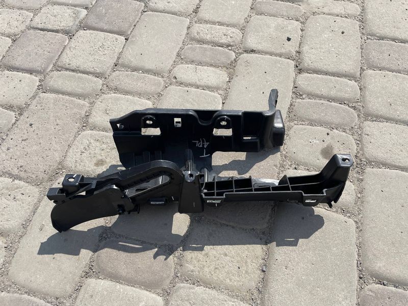 Кронштейн задніх лівих дверей Tesla Model X 2016-2019 105838918 фото
