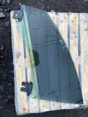 Скло дверей передньої лівої Tesla Model S 2012-2020 600654700E фото