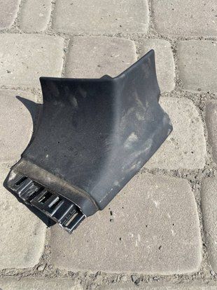 Накладка на поріг салону ліва Tesla Model X 2016-2021 105036500D фото