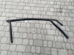 Молдинг дверей верхній передній правий Ford Escape 2013-2020, Ford Kuga 2012-2016 GJ5Z7821596B фото