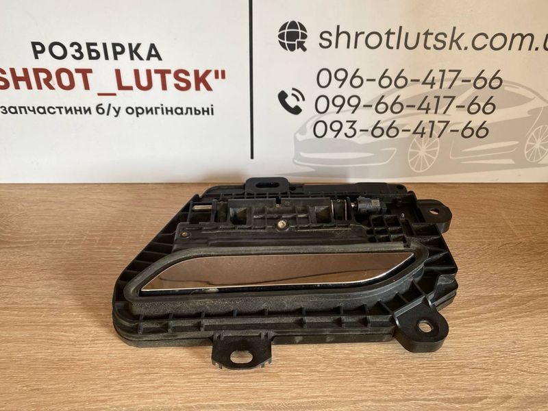 Ручка двері зовнішня ззаду ліва Tesla Model S 2016-2020 110029900A фото