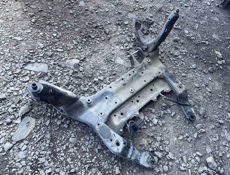 Подрамник передний BMW X1 F48 2016-2022 667272902 фото