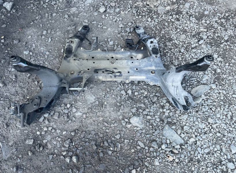 Подрамник передний BMW X1 F48 2016-2022 667272902 фото
